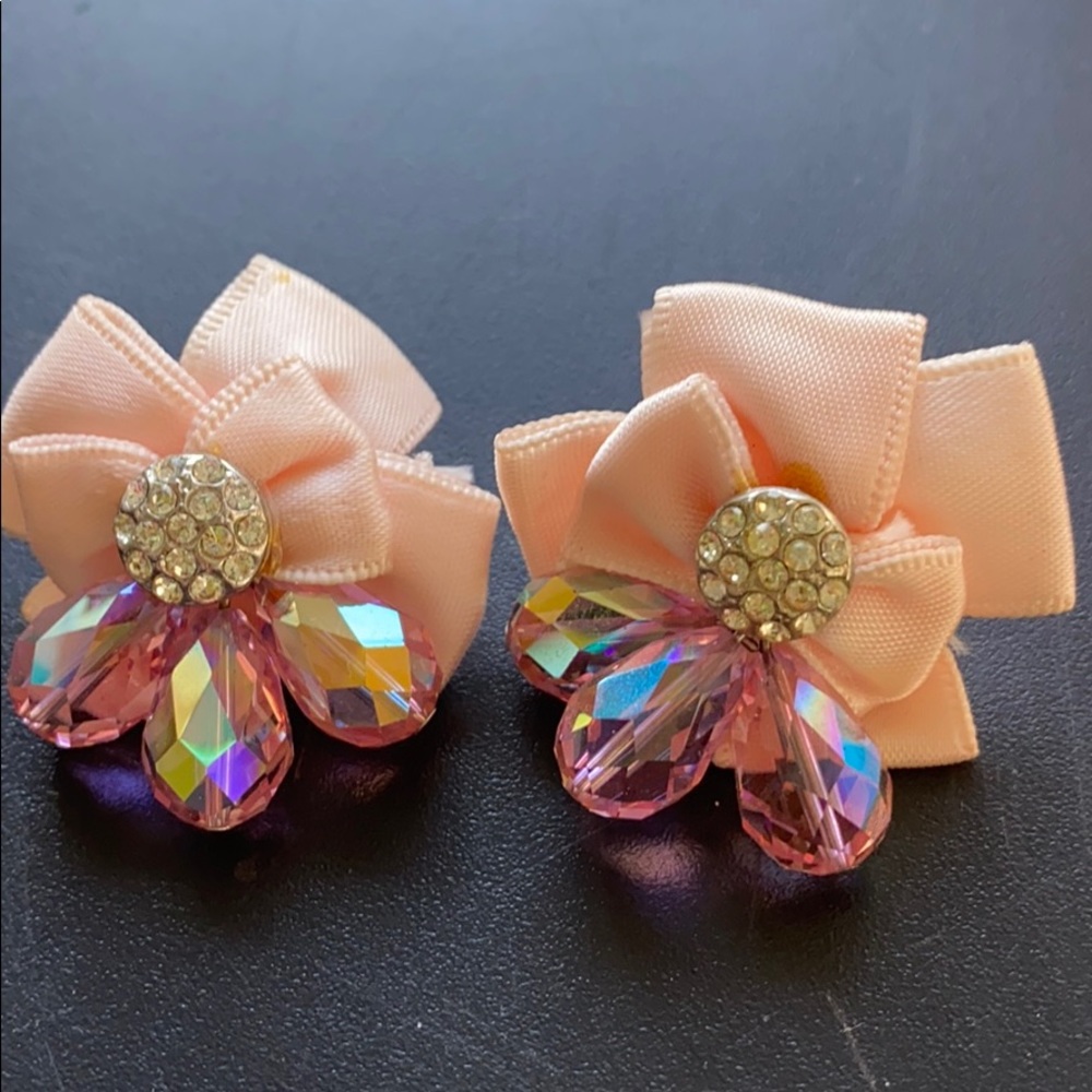 VINTAGE Pink crystal clip on flower Earrings